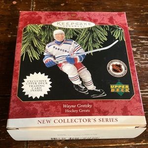 NIB Hallmark keepsake ornament Wayne Gretzky